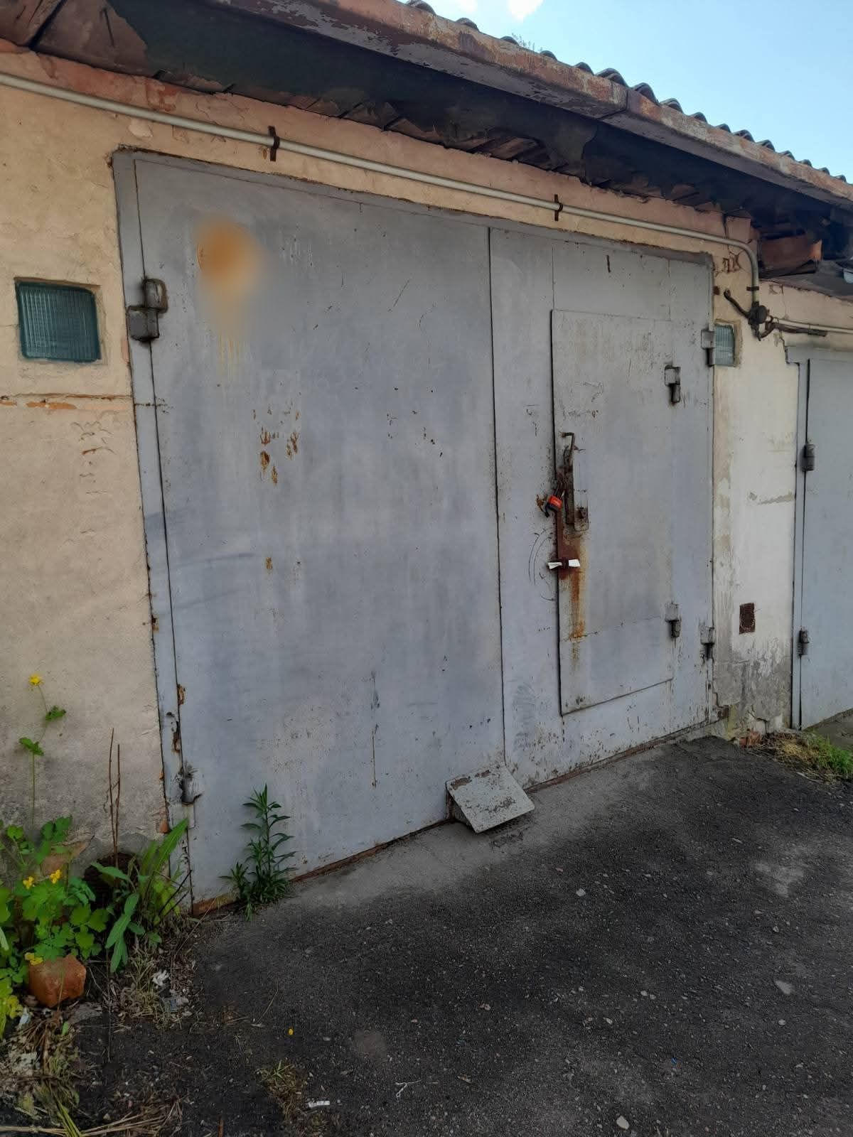 Продам гараж вул.Жуйка, в кооперативі