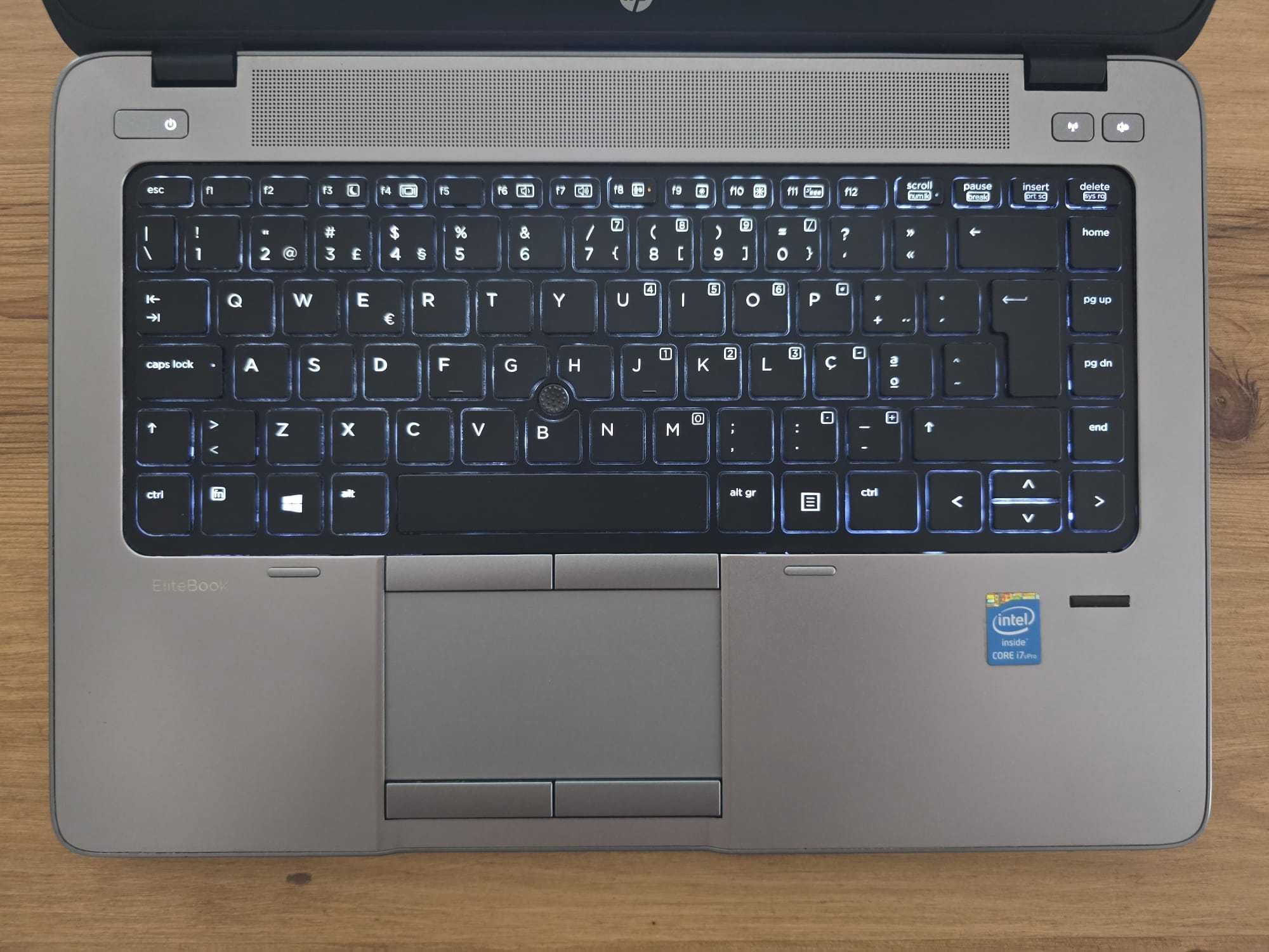 HP EliteBook 840, Core i7, 8GB RAM, 256GB SSD, 14" com Docking station