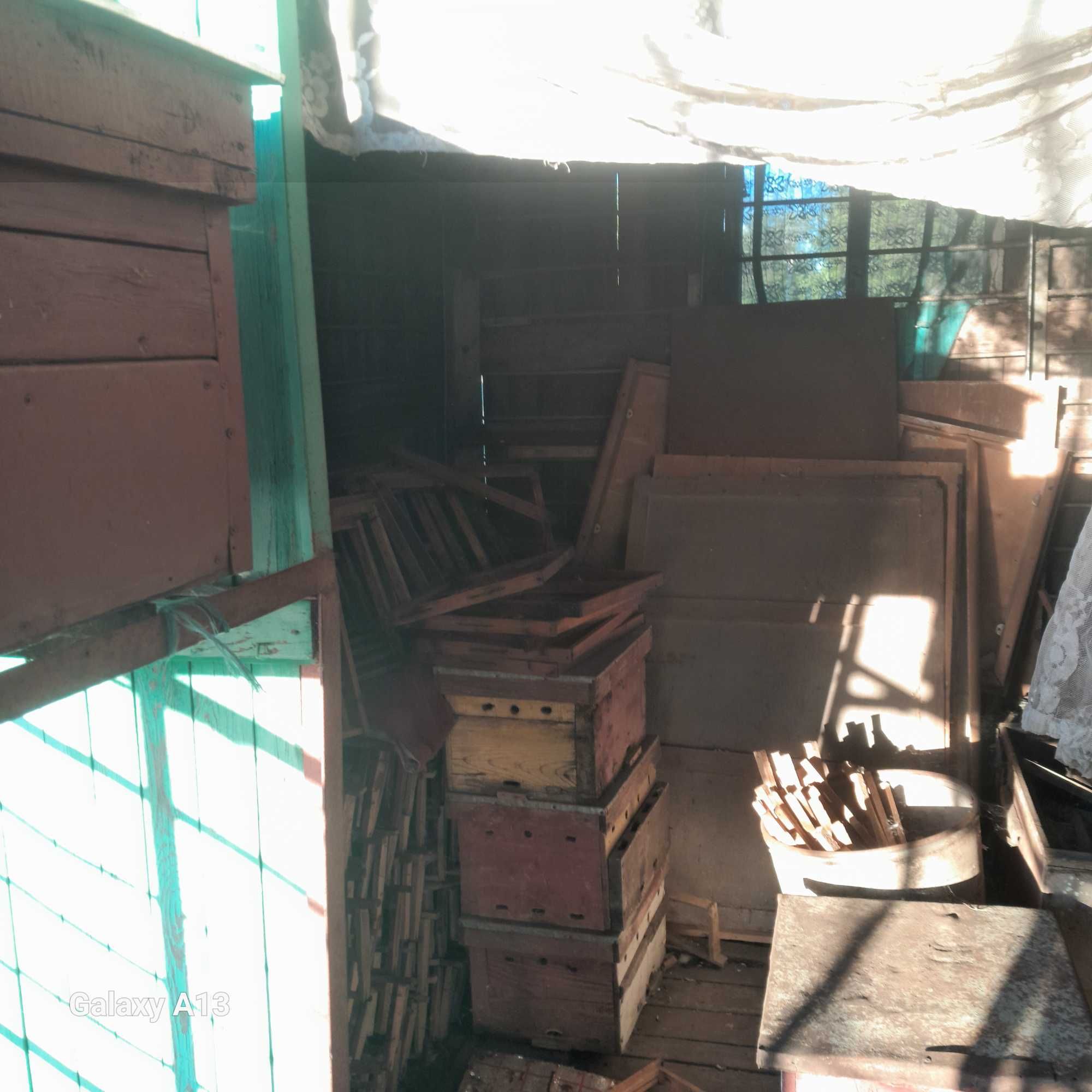 Бджоло павільон, причеп для бджіл.