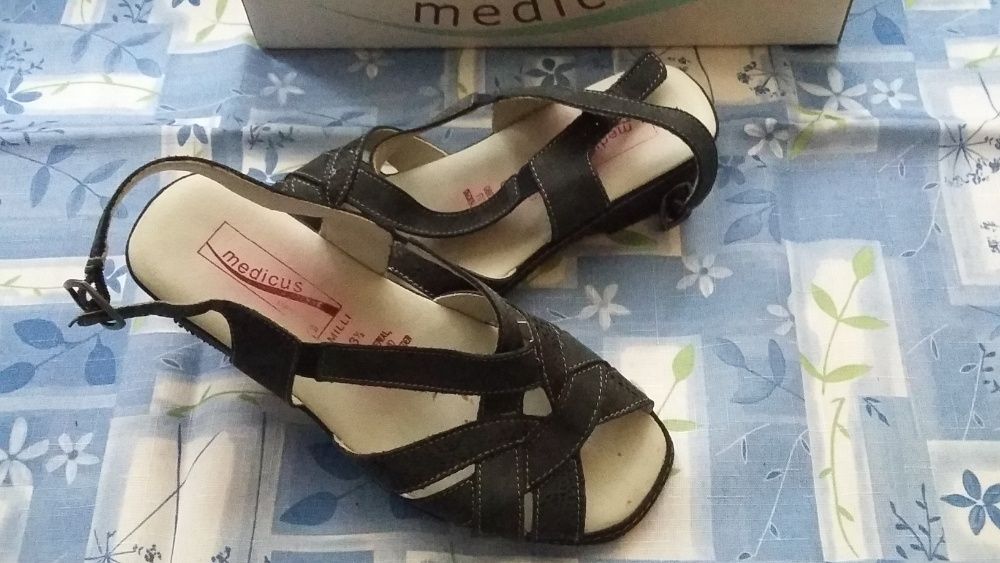 Medicus Sandałki na obcasie