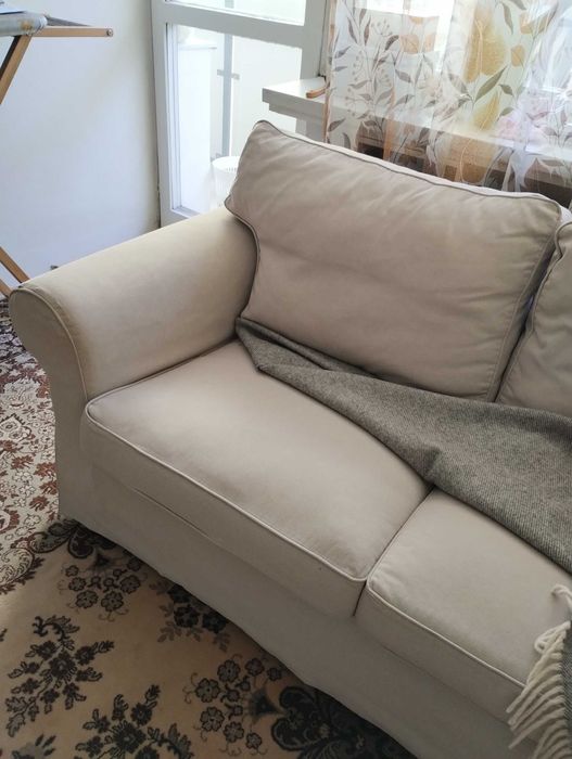 Sofa dwuosobowa klasyczny uniwersalny model EKTORP.