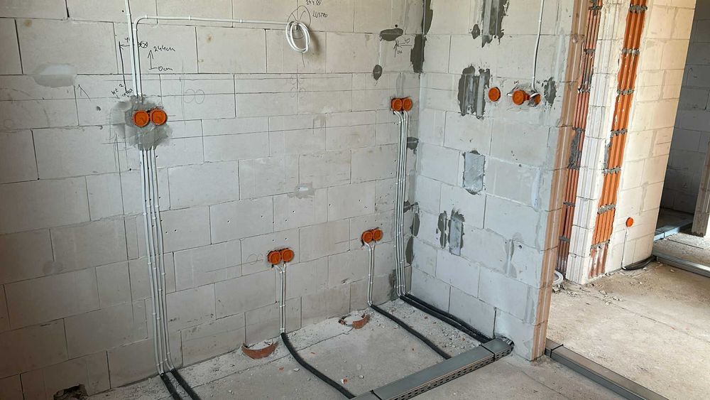 Usługi elektryczne/Oświetlenie/Instalacje elektryczne/Elektryk Poznań
