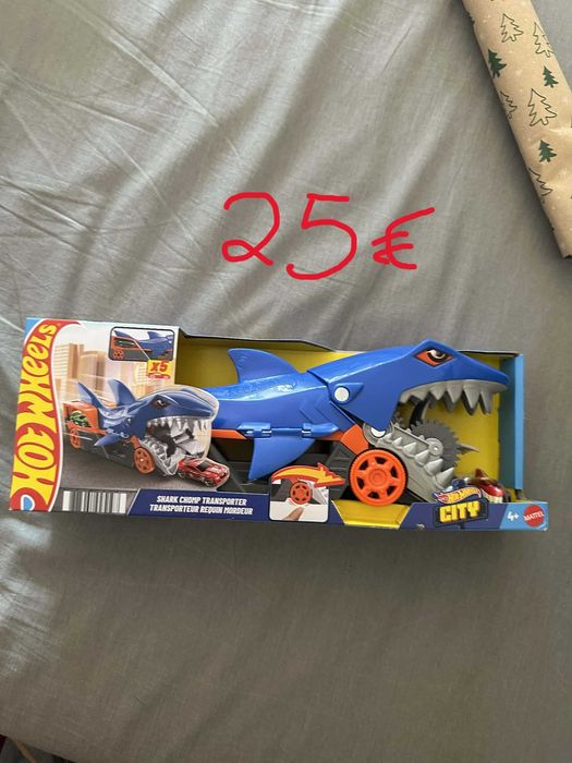 brinquedos novos e embalados