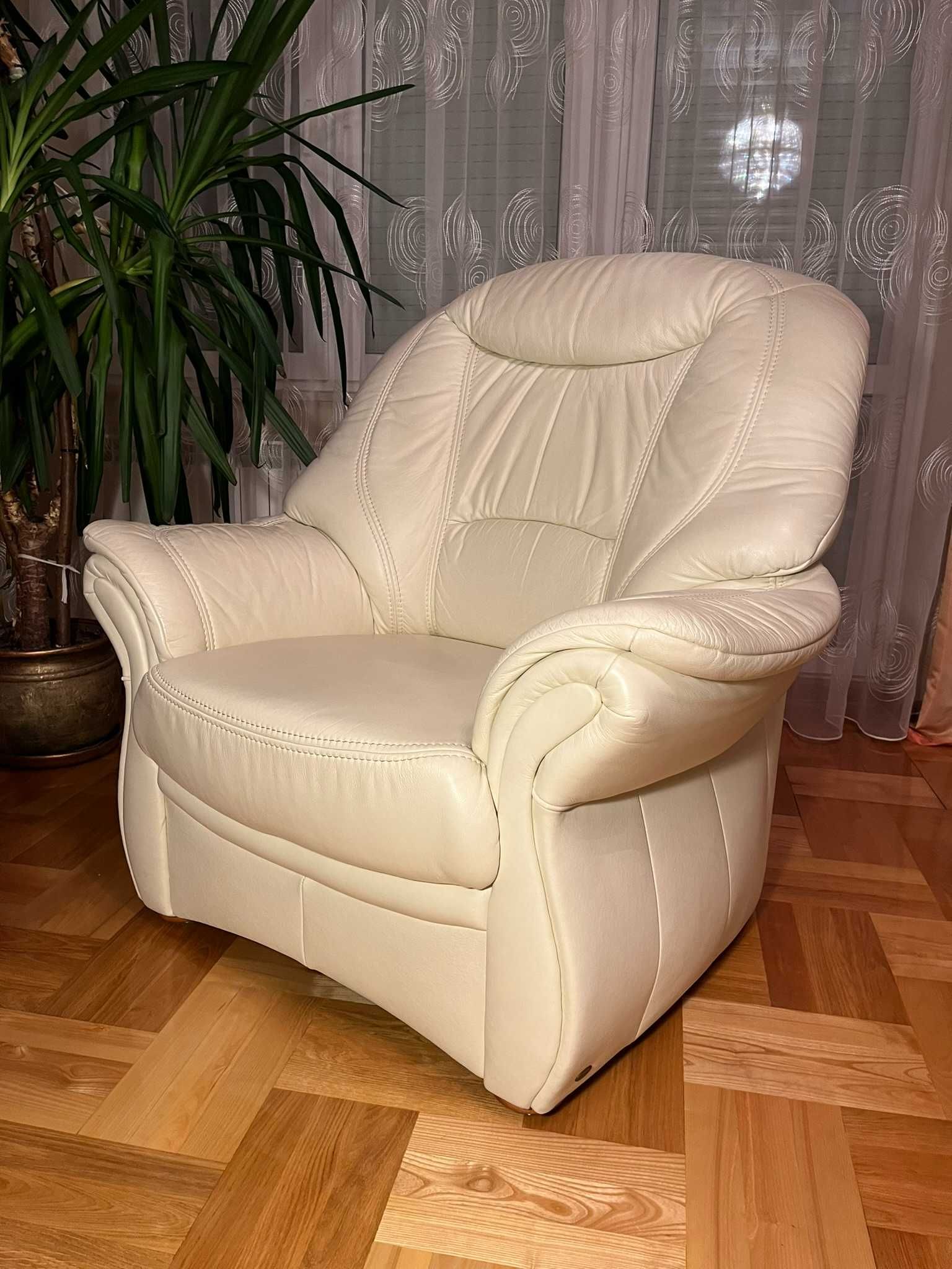 Komplet wypoczynkowy sofa + dwa fotele ze skóry