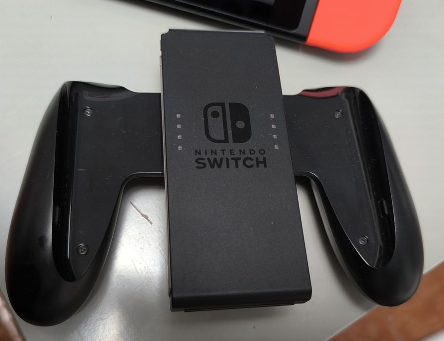 Nintendo Switch 1 + Bolsa de Transporte