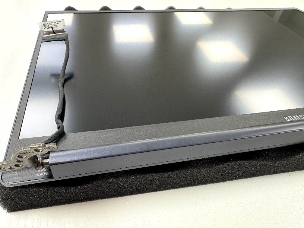Матриця на Samsung Book Odyssey