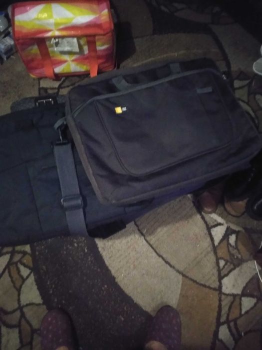 Чемоданы на колесах и сумка женская и для ноутбука