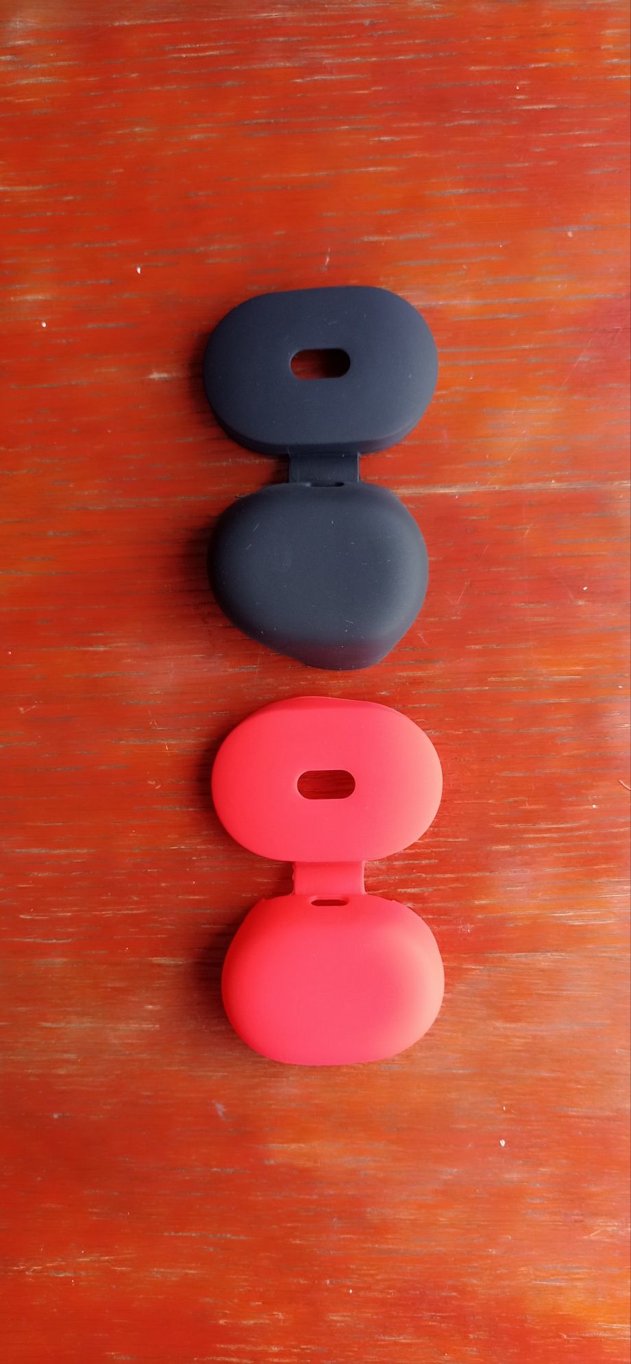 Продам два силіконових чохла для навушників Mi True Earbuds Basic 2!!!