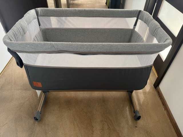 Łóżeczko dostawne dla bobasa