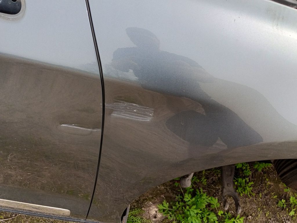 Błotnik prawy przód citroen C5 x7 III kthb