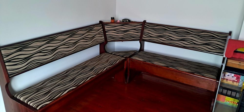 Sprzedam naroznik kucheny z litego drewna