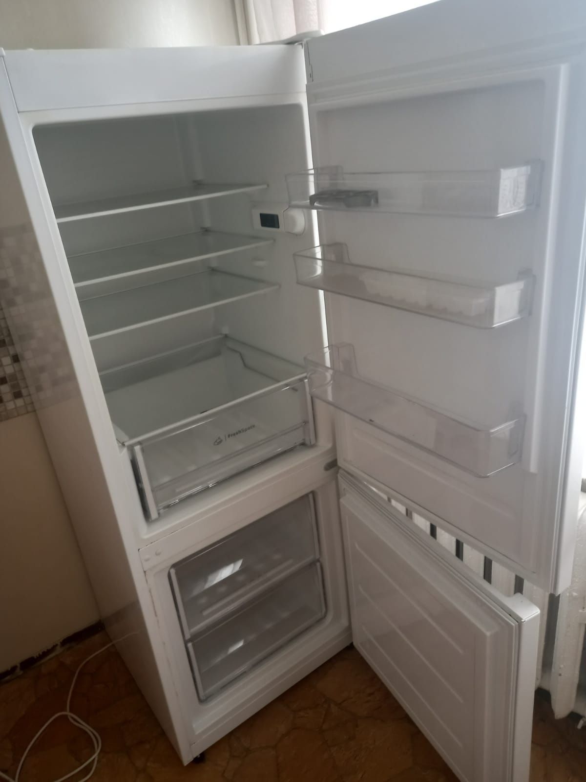 Lodówka Indesit 160x55