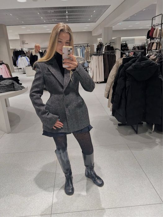 Приталений блейзер від Zara з вовною