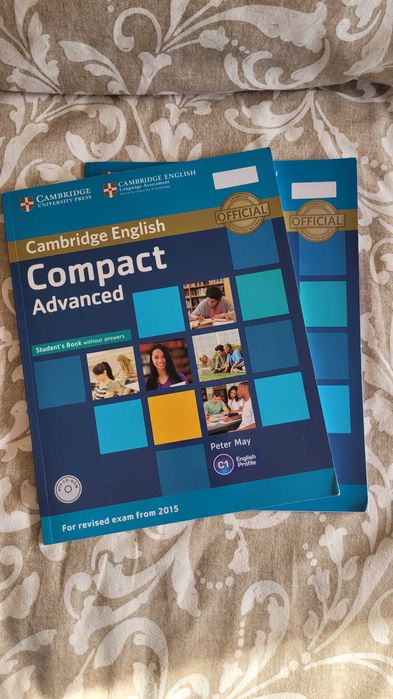 Manual Cambridge Compact Advanced (C1): Student's book + Workbook