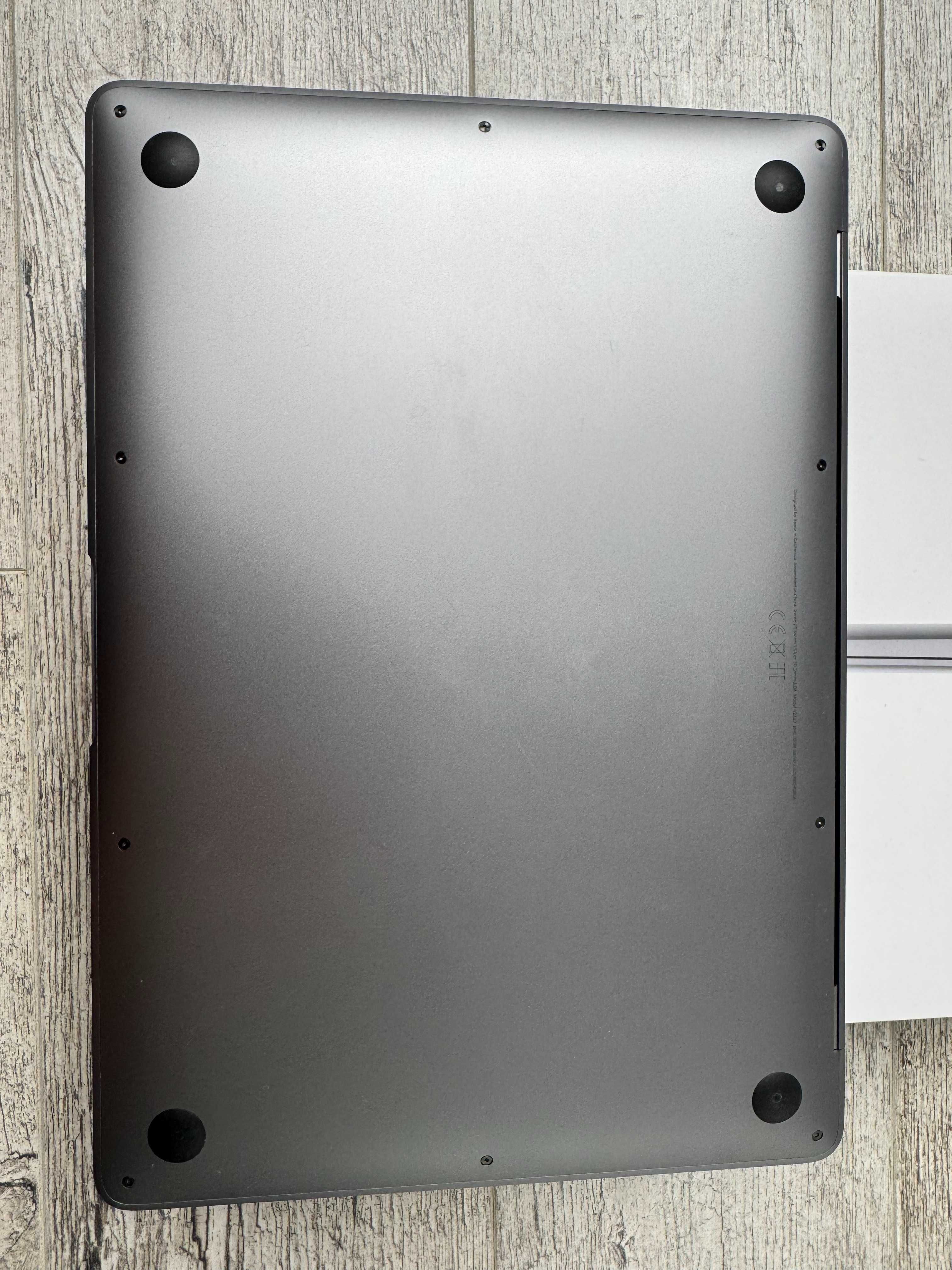 MacBook Air M1 8/256GB Space Gray – Stan idealny + pudełko