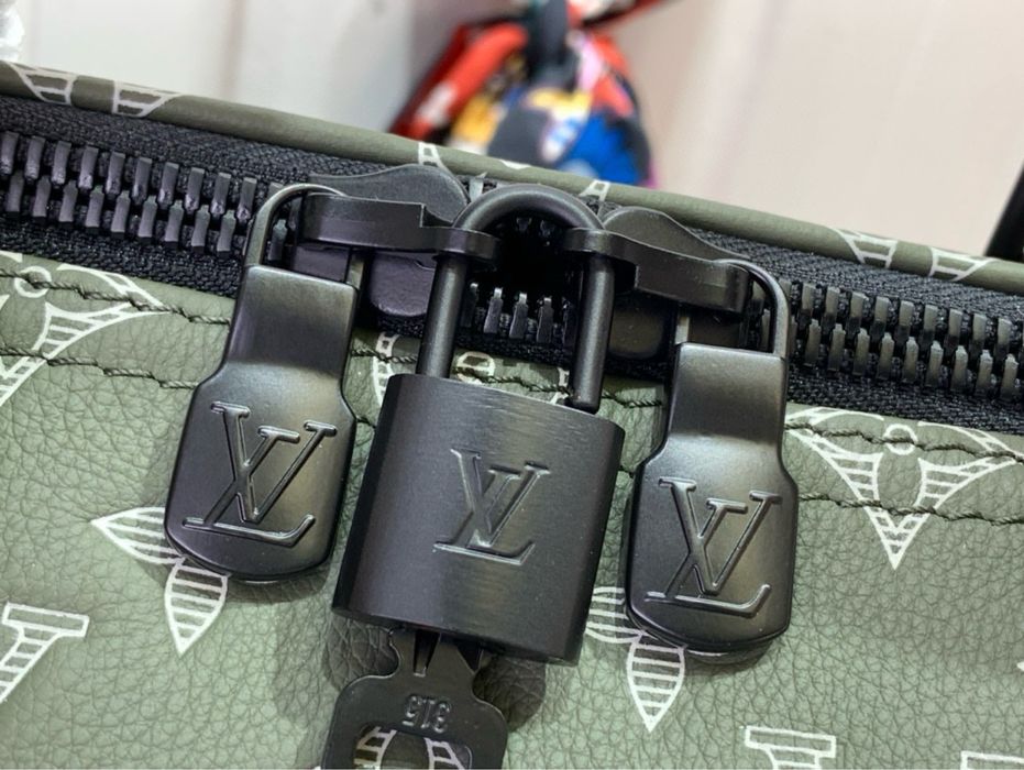 Louis Vuitton keepall зеленая сумка мужская спортивная дорожная