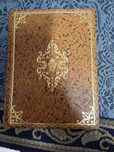 1 livro tesouros da Literatura e da História, livraria lello