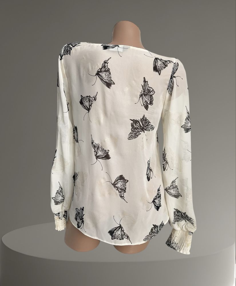 Гарна шифонова блуза в метелики Dorothy Perkins