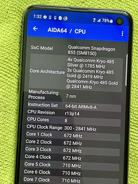 Телефон Samsung Galaxy S10e (2019) 5.8" AMOLED 6Gb 128Gb 3100mAh Black