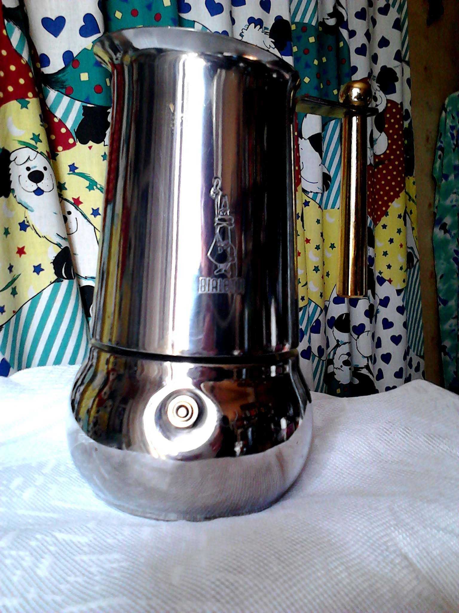 Кавоварка гейзерна Bialetti Elegance 6 чашок (використовулася 5 разів)