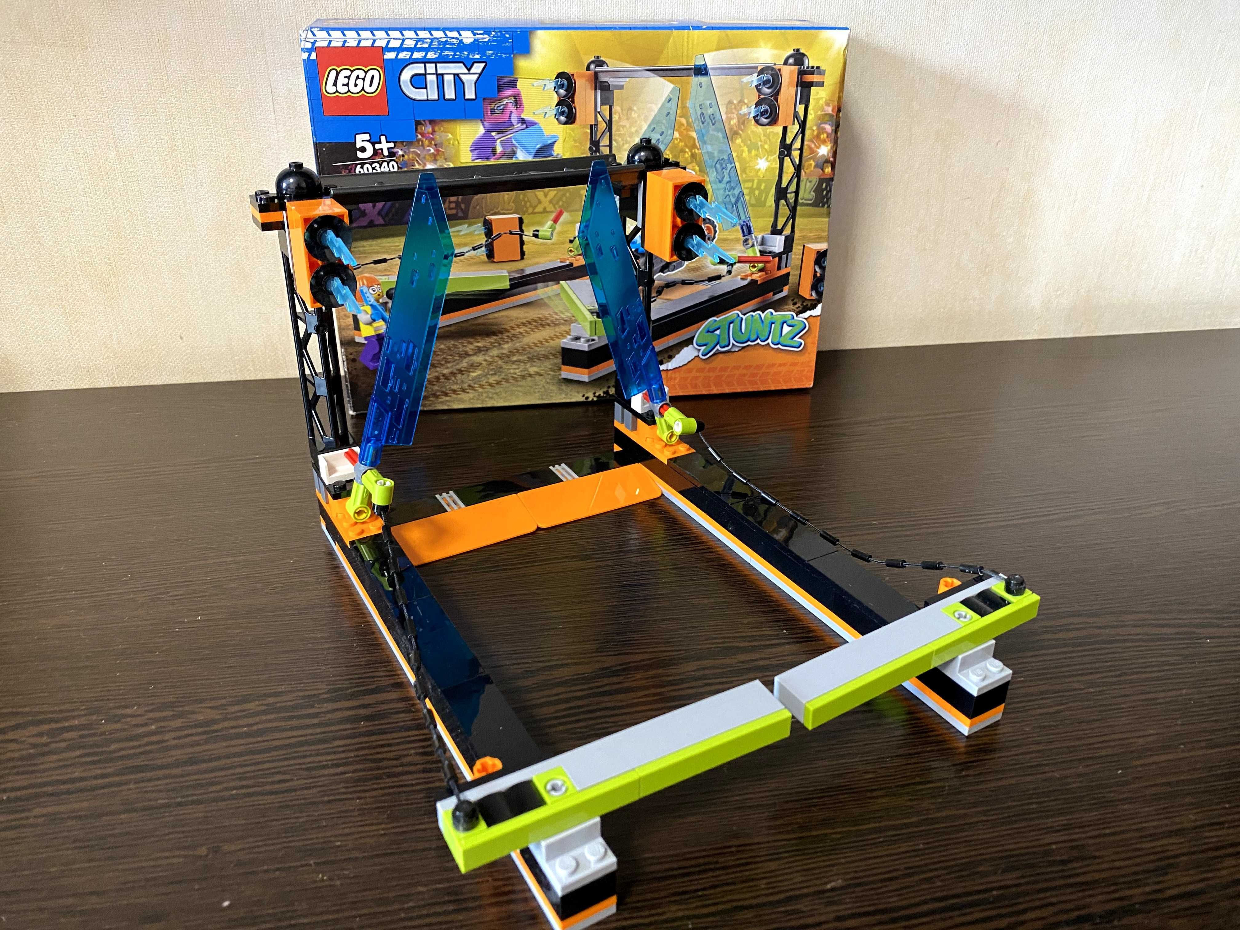LEGO City Stunt Каскадерське завдання «Клинок» (60340)