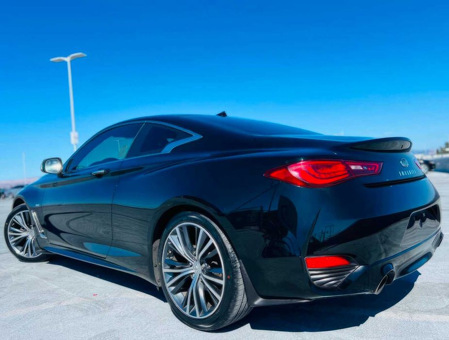 Infiniti Q60      2017