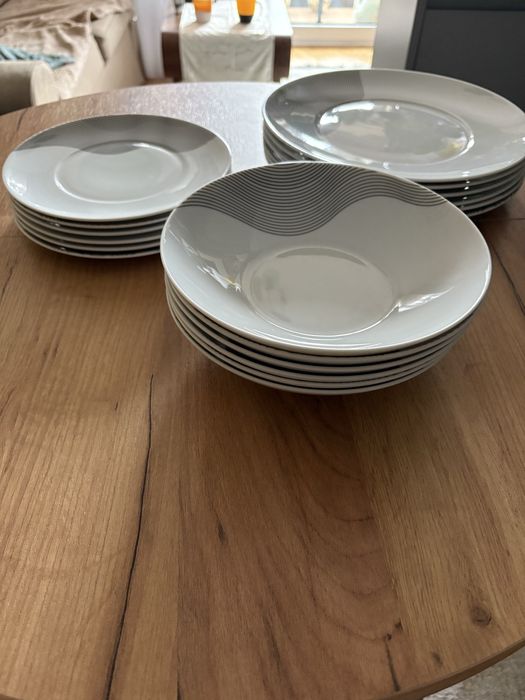 Komplet talerzy na 6 osob