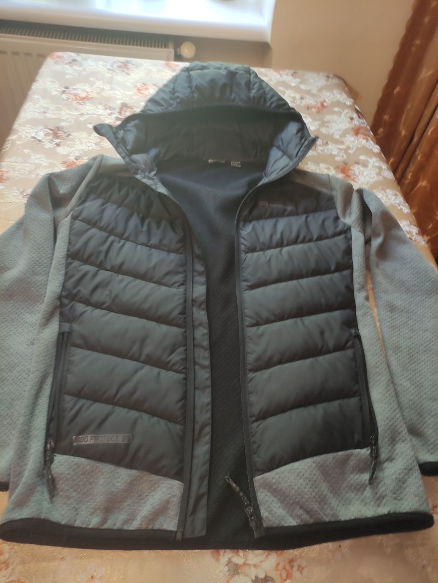 Демисезонная куртка,на подростка,48 размер