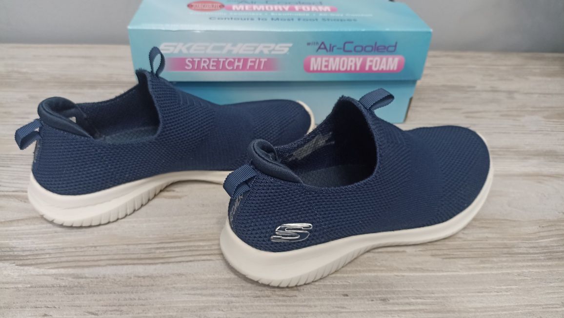 Сліпони кросівки Skechers Ultra Flex-First Take, б/в