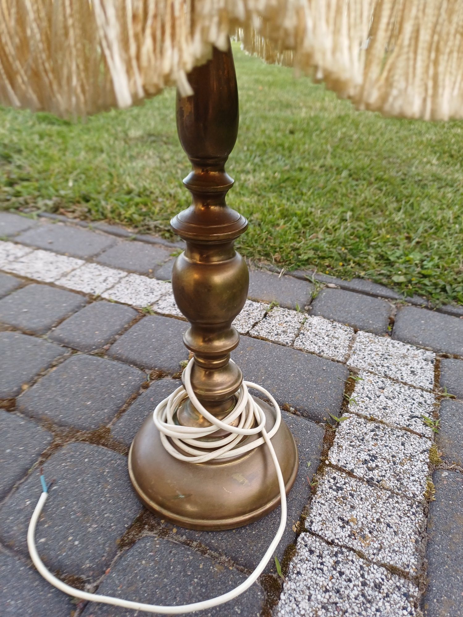 Lampa na stolik lub do przedpokoju