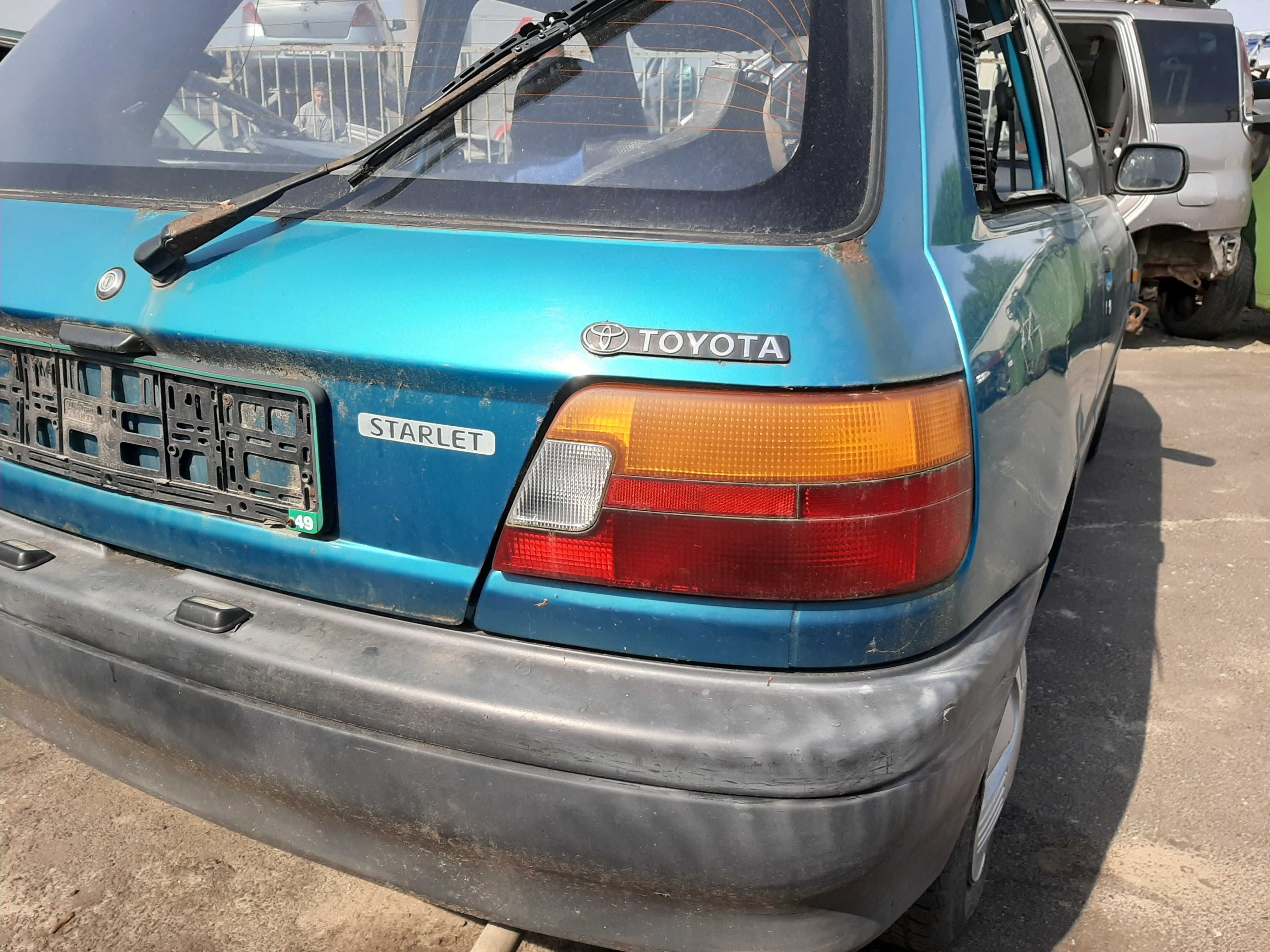 Starlet EP81 1.3i 3D 1995r.Lampa tylna