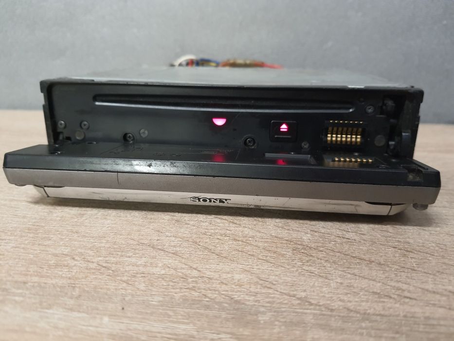 Radio samochodowe SONY CD z Mp3 Kultowe CDX-F5550 3x RCA na wzmacniacz
