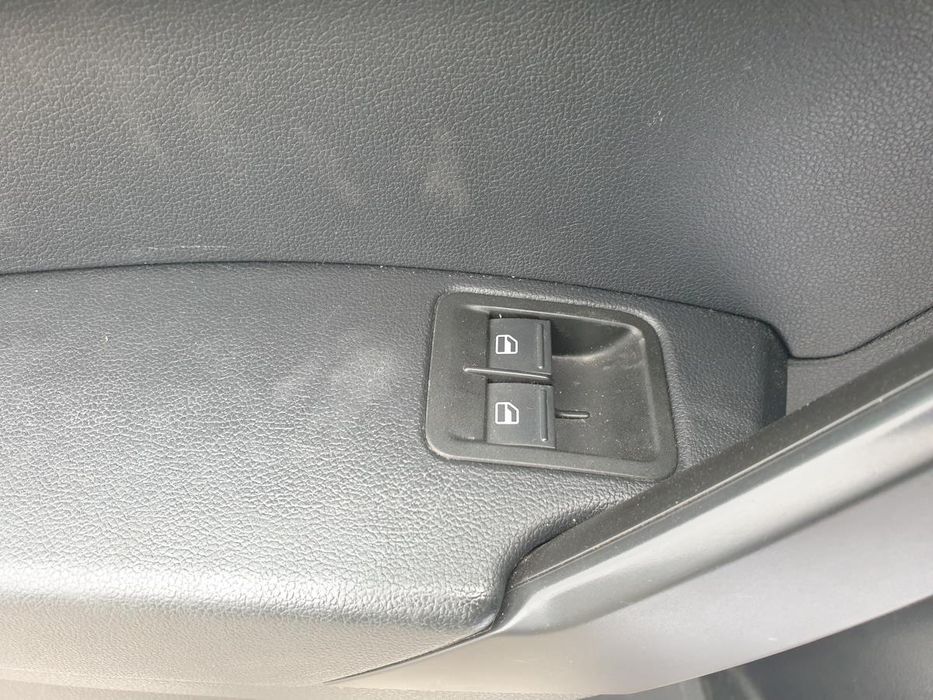 Comando / botão / interruptor vidros frente esquerdo VOLKSWAGEN Caddy