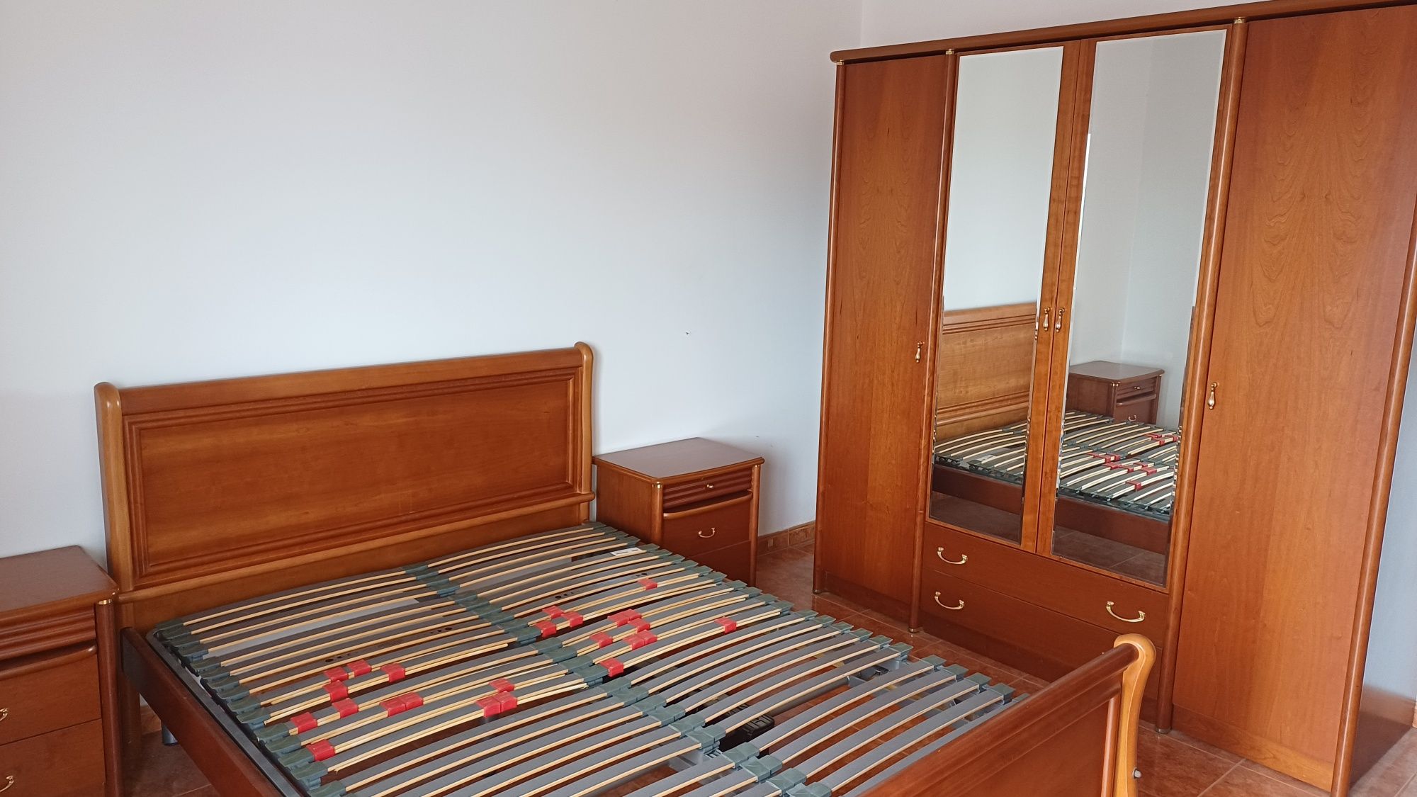 Mobilia de Quarto com cama Articulada