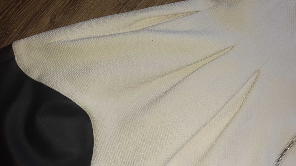 Sukienka ecru Pretty Girl r.L