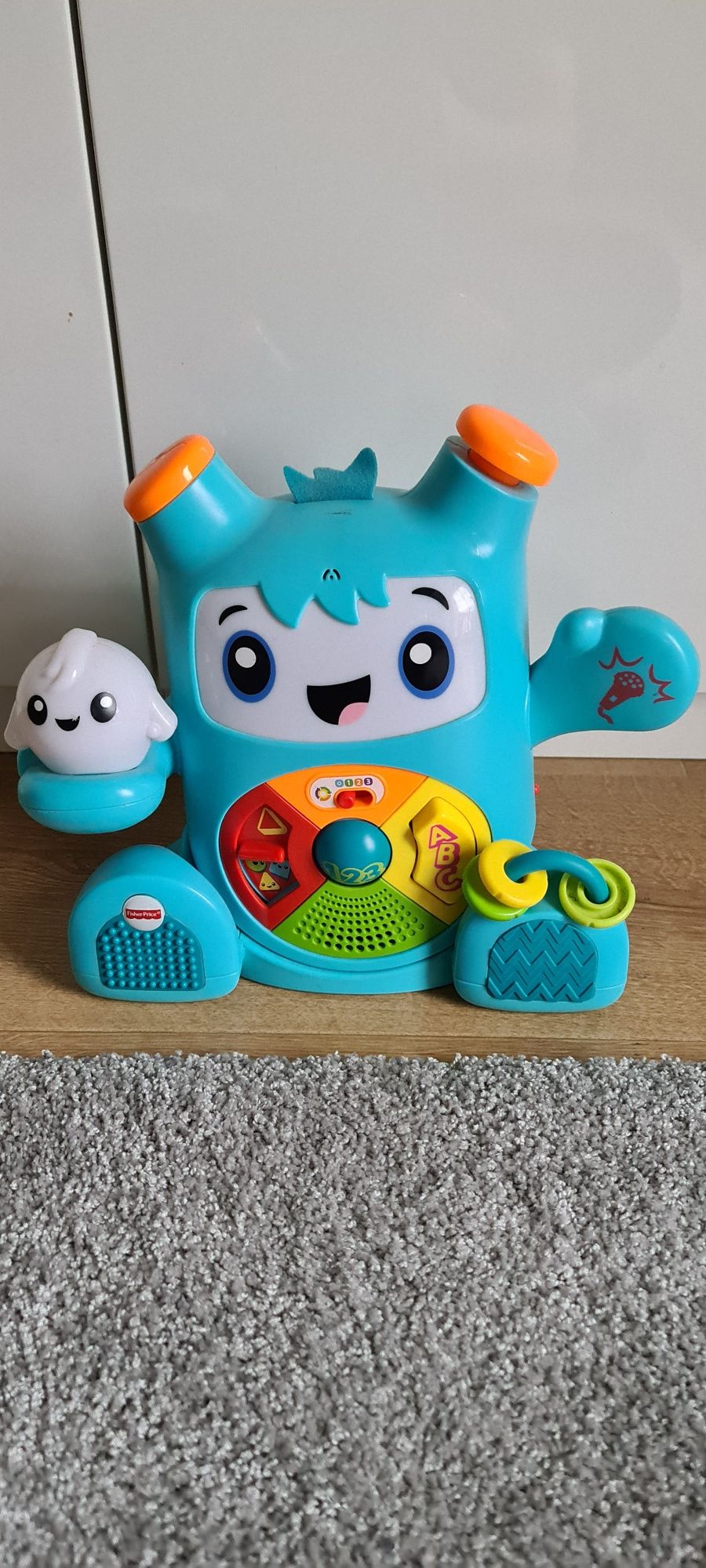 Fisher Price, zabawka edukacyjna, przyjaciel Rockit