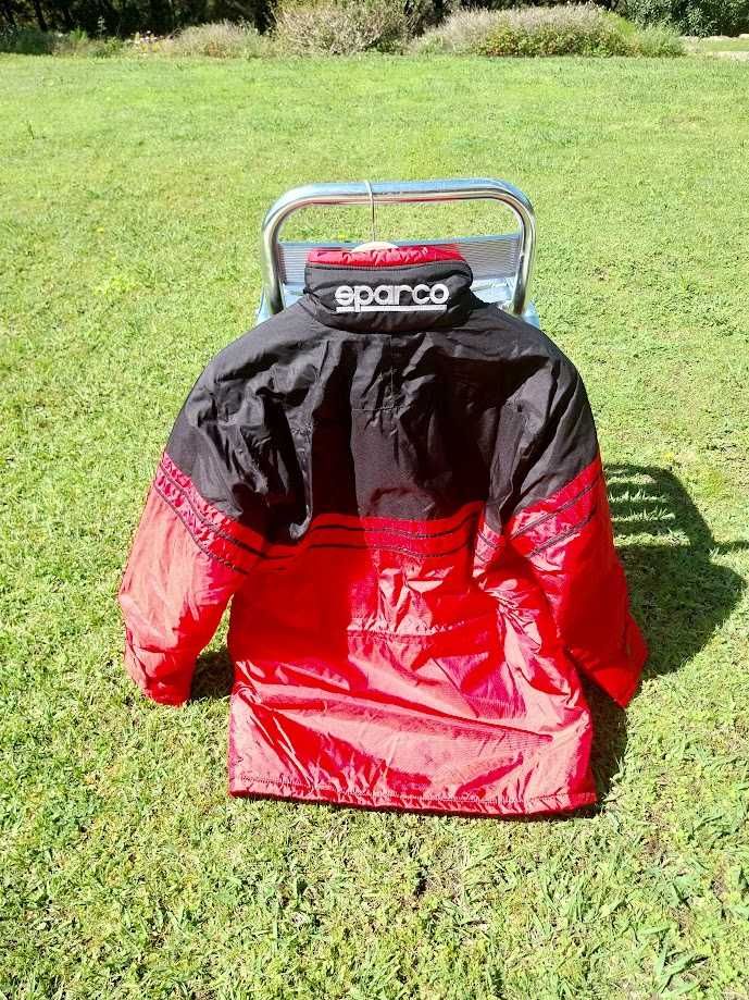 Blusão de competição da marca Sparco