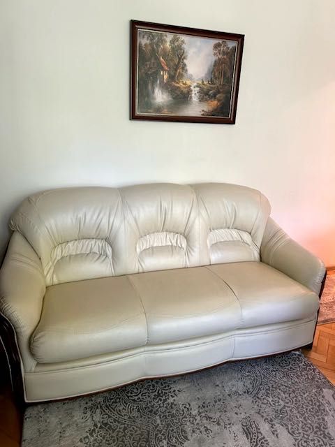 Kanapa Skórzana biała z funkcją spania