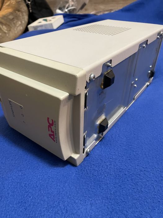 Безперебійник Smart - UPS 700  APC