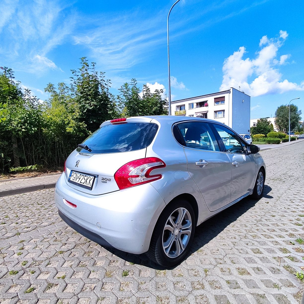 Peugeot 208 1.6 e-HDI ledy tablet navi