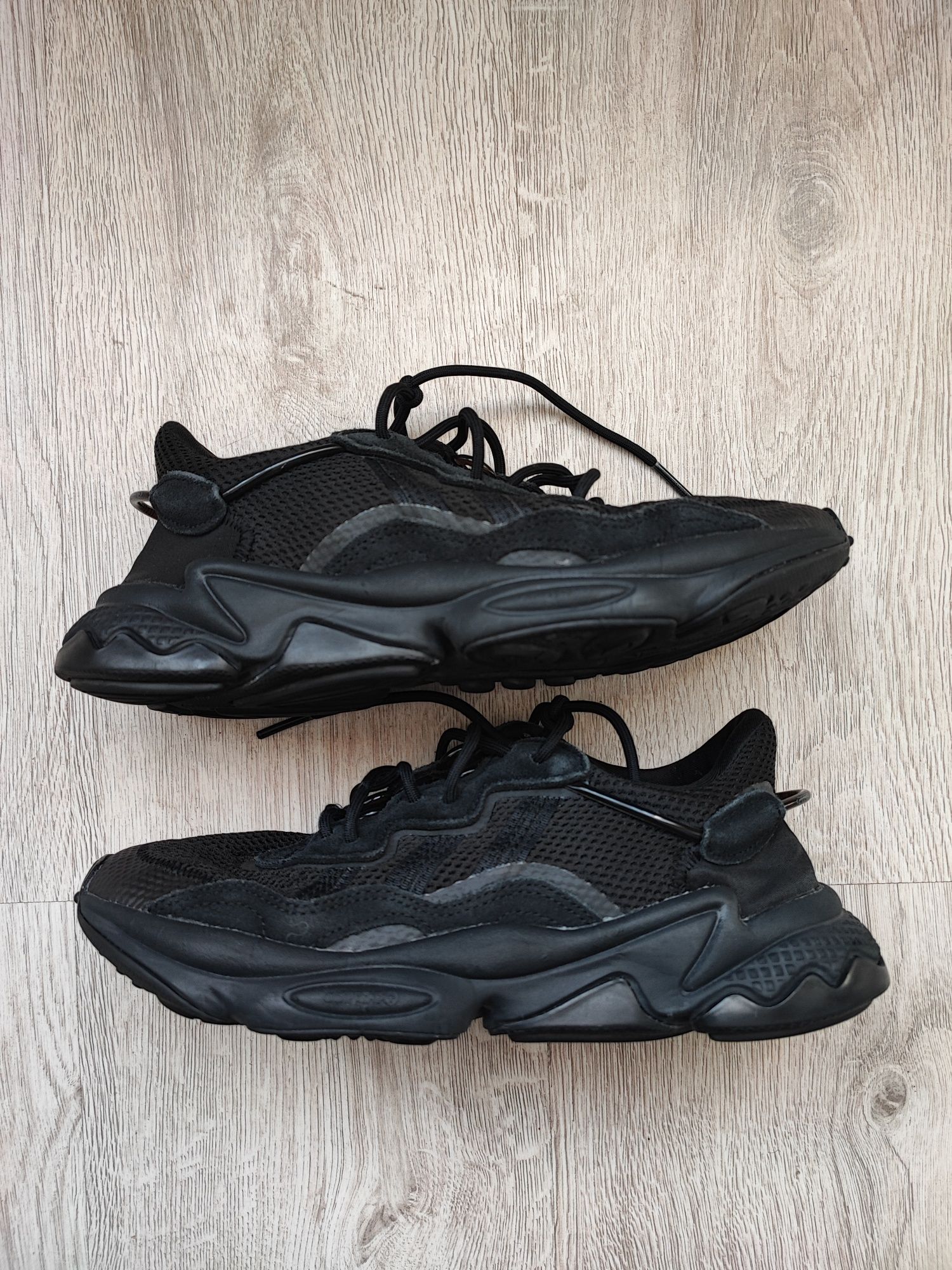Ozweego Adidas czarne