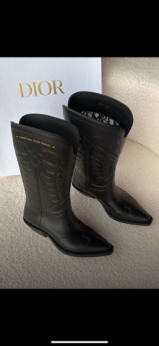 Нові оригінальні чоботи Dior