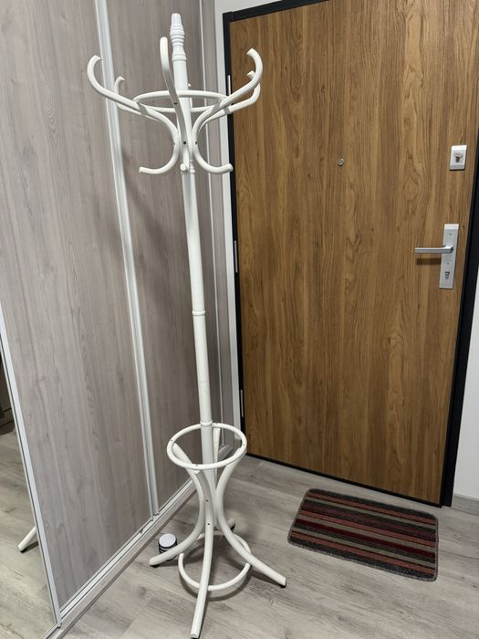 Wieszak do przedpokoju biały drewniany wieszak na kurtki, parasol etc