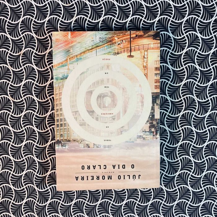 O Dia Claro (1ª ed.) - Júlio Moreira