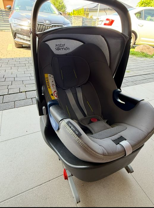 Fotelik Romer Britax Baby Safe i-size plus baza