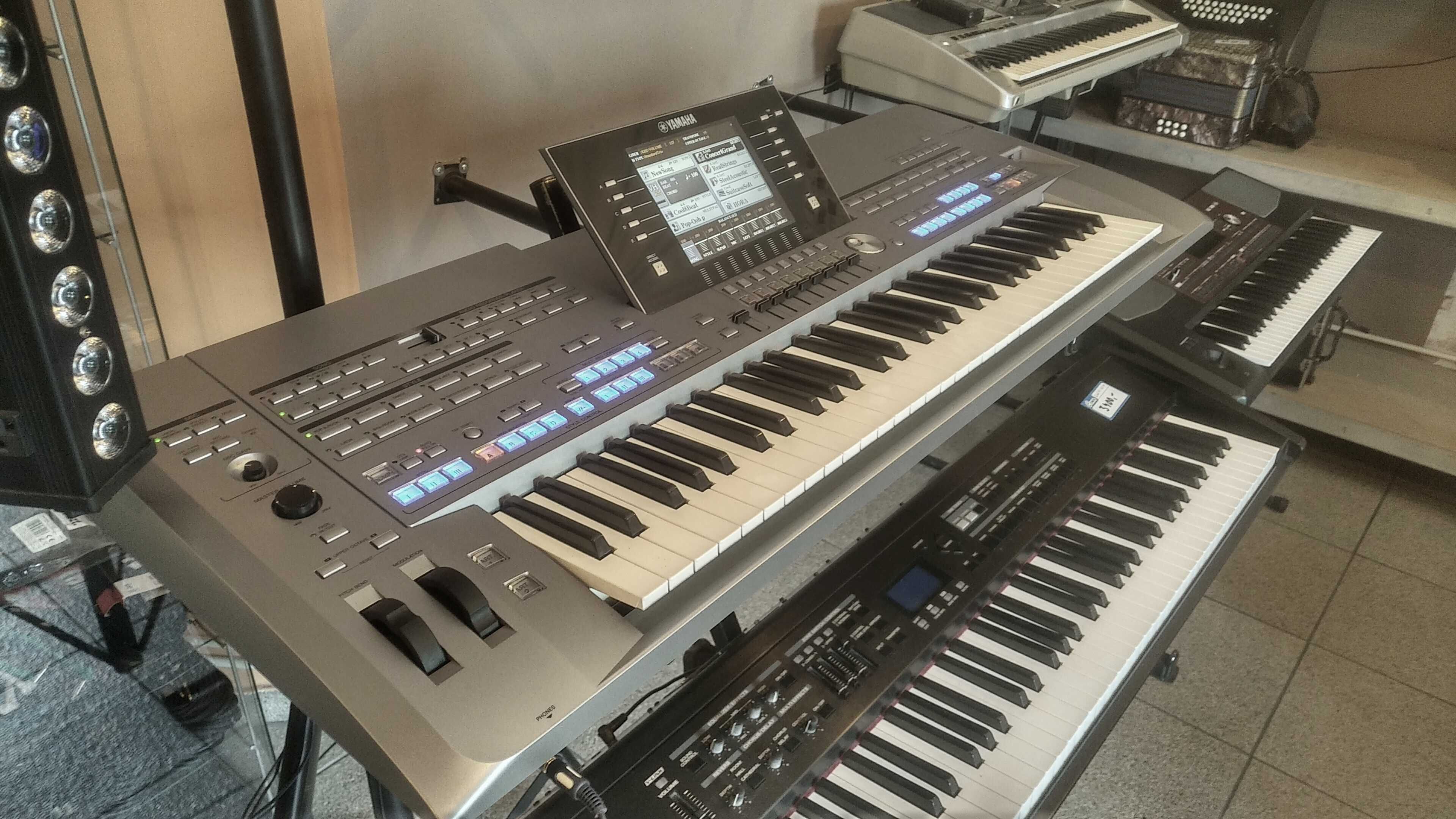 Yamaha Tyros 5 stan idealny