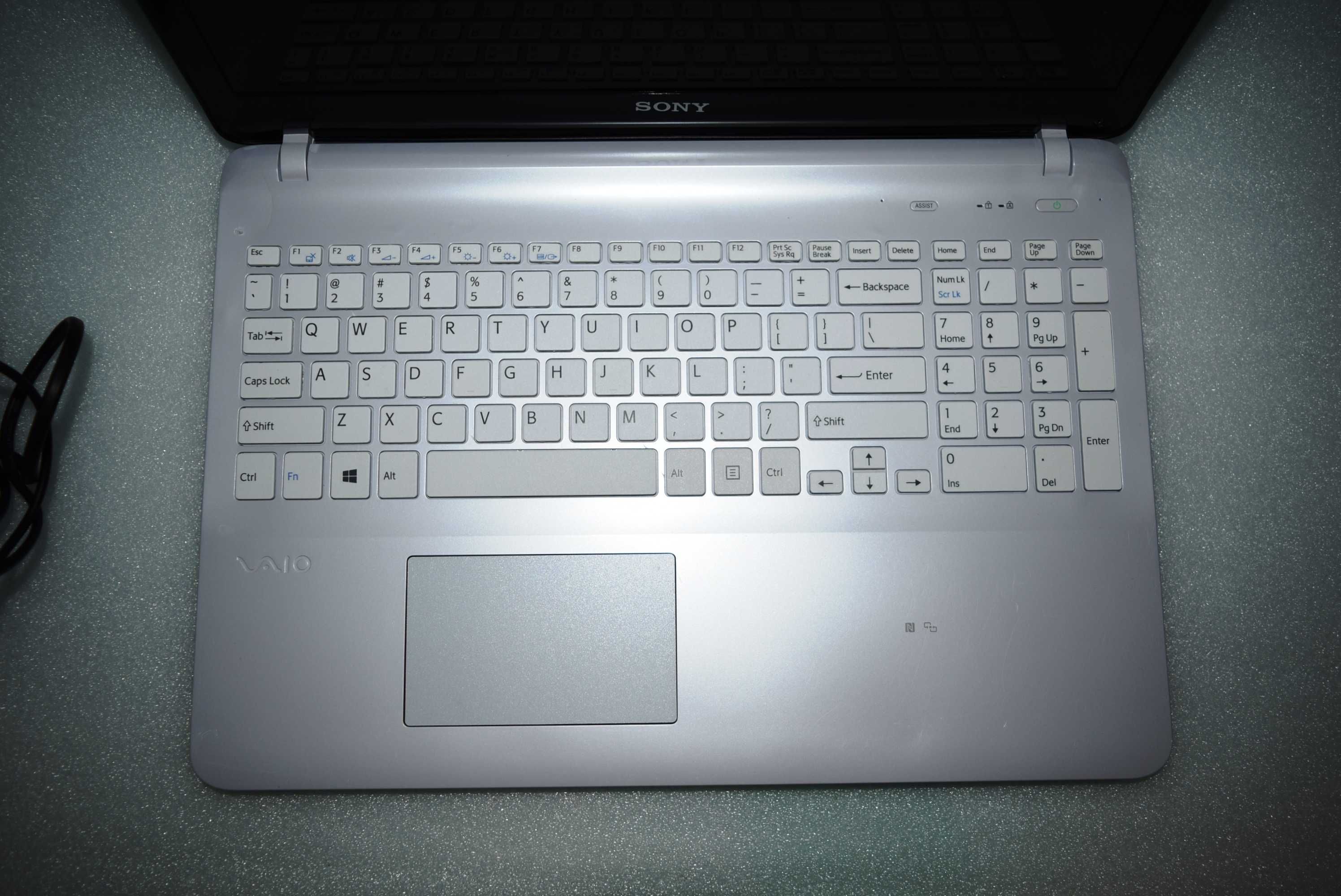 Elegancki Laptop Sony Vaio SVF1521H1EW 15.5" HD+ i3/8Gb/256 SSD MŁAWA