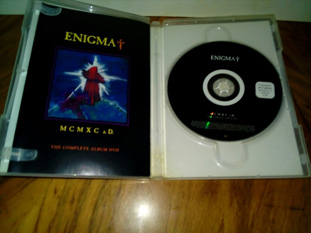 Enigma MCMXC a D, Steven Lives... DVD
