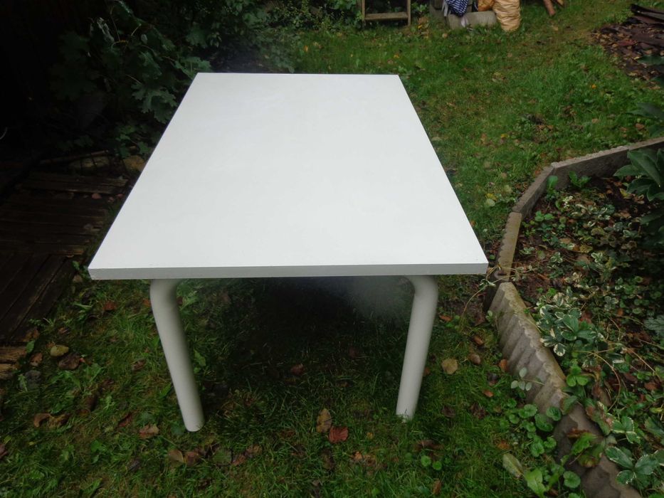 Stół kuchenny biały