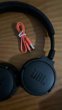 JBL T660 [On Ear - Microfone - Noise Cancelling] - Preto